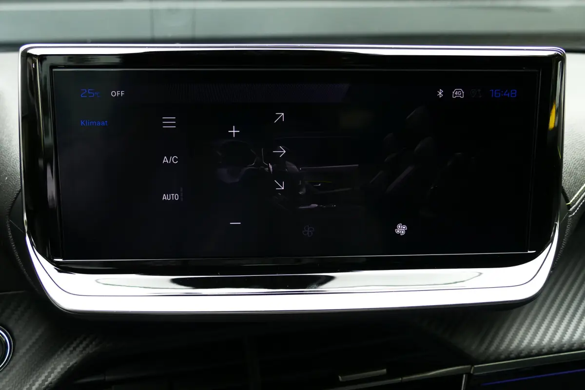GT | Active Safety Brake met camera en radar (automatisch noodremsysteem) met Distance Alert (waarschuwing dreigende aanrijding) | Advanced Active Safety Brake met camera en radar | Climate 