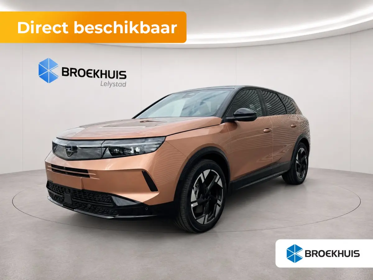 Ultimate | 7,4 kW boordlader | Draadloze telefoonlader (Inductie) | Elektronische klimaatregeling met twee zones