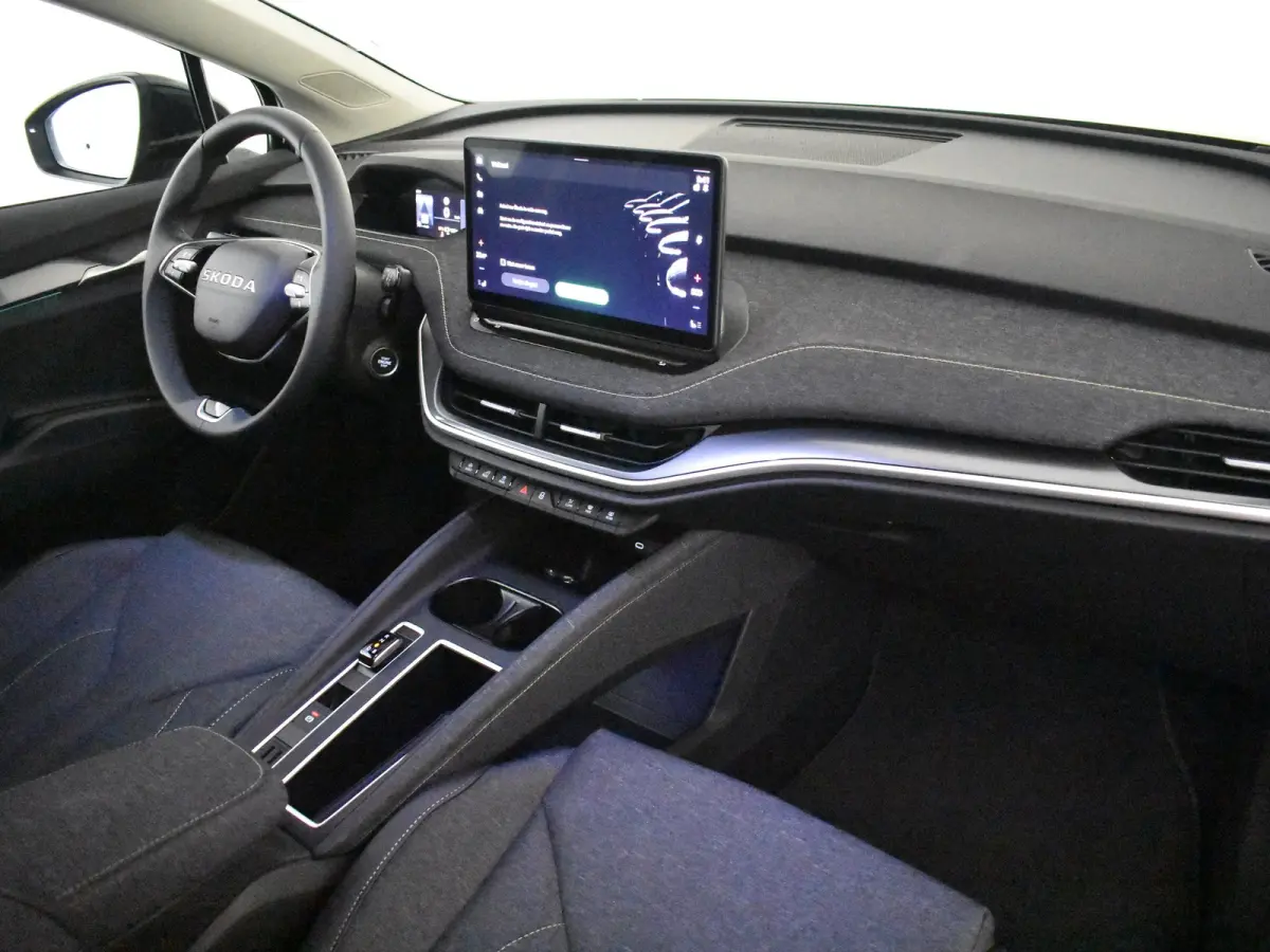 Business Edition | Cruise control met speedlimiter | Driving mode select | LED interieurverlichting inclusief sfeerverlichting