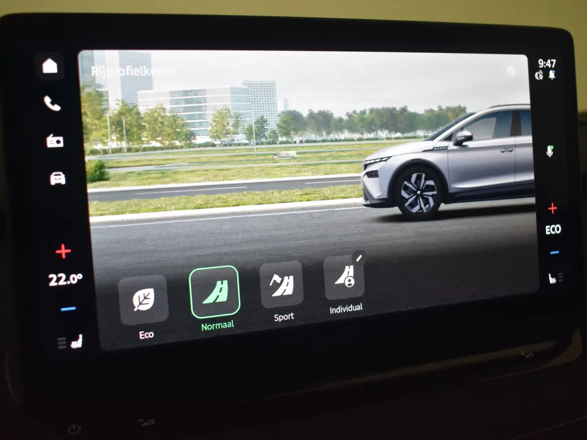 Business Edition | Cruise control met speedlimiter | Driving mode select | LED interieurverlichting inclusief sfeerverlichting