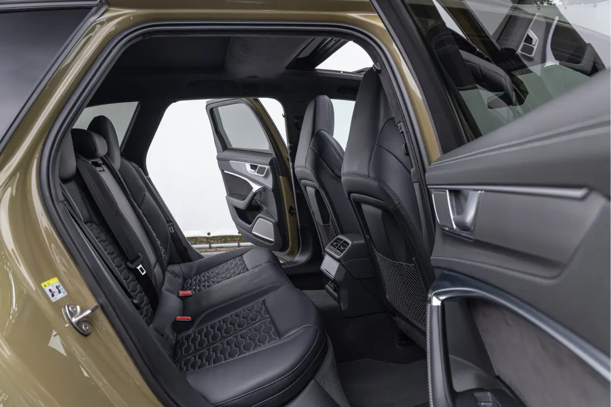 4.0 TFSI 600pk Quattro Pano Keramisch Dynamic + Nachtzicht B&O Advanced