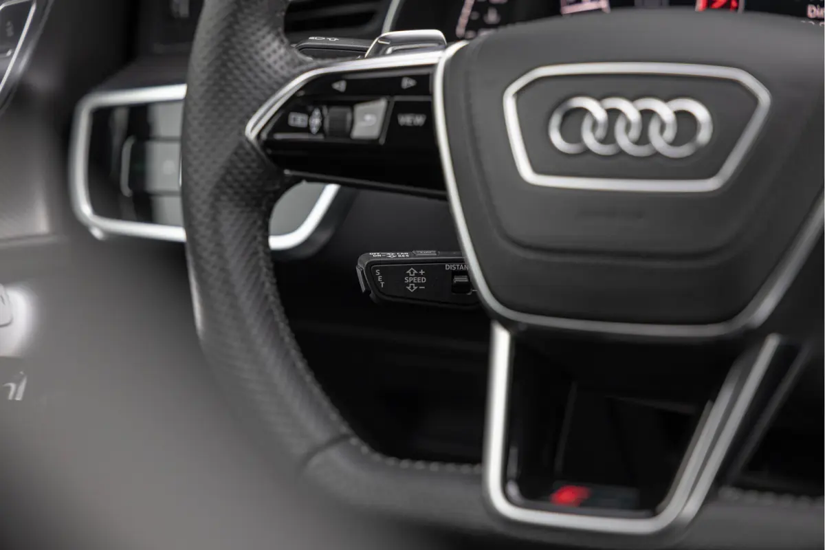 4.0 TFSI 600pk Quattro Pano Keramisch Dynamic + Nachtzicht B&O Advanced