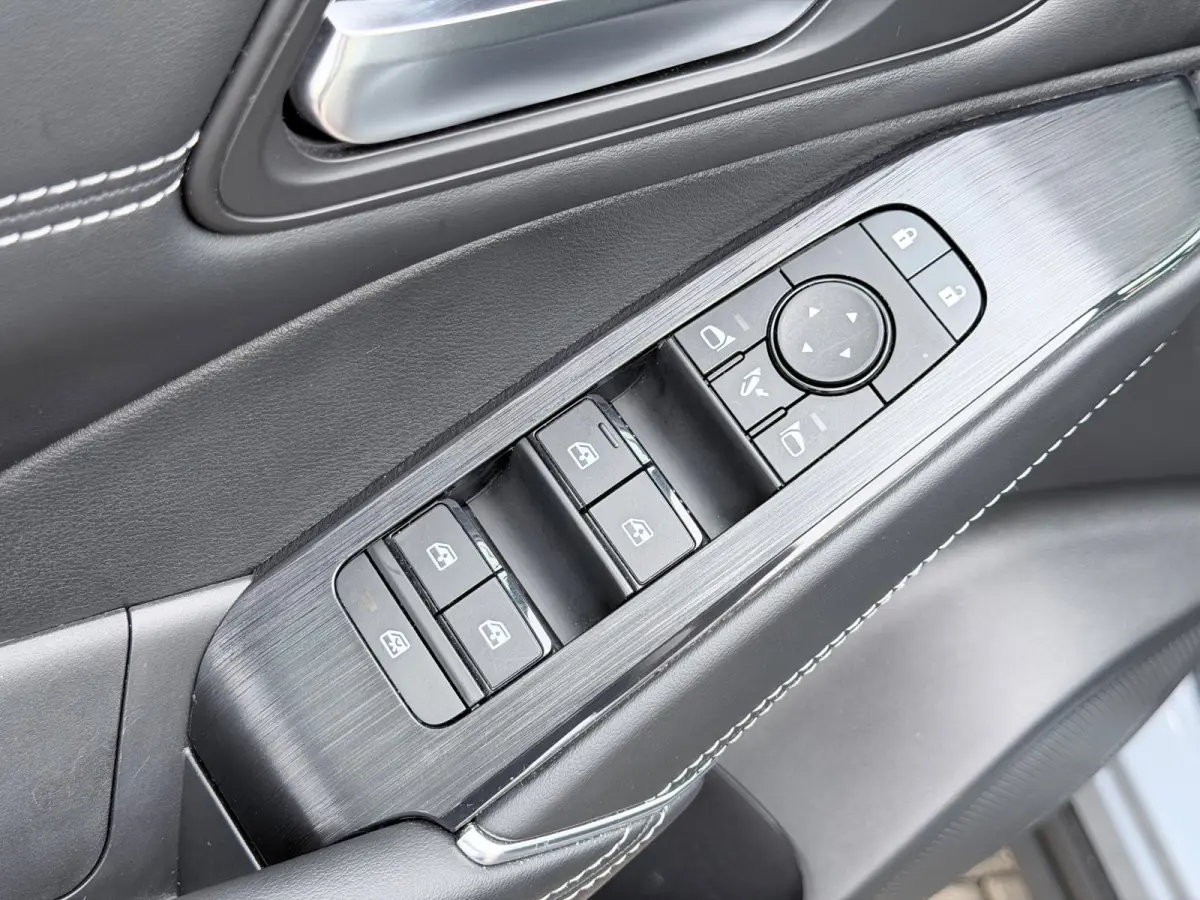 1.5 e-Power Limited Edition Pano/360/AppleCar