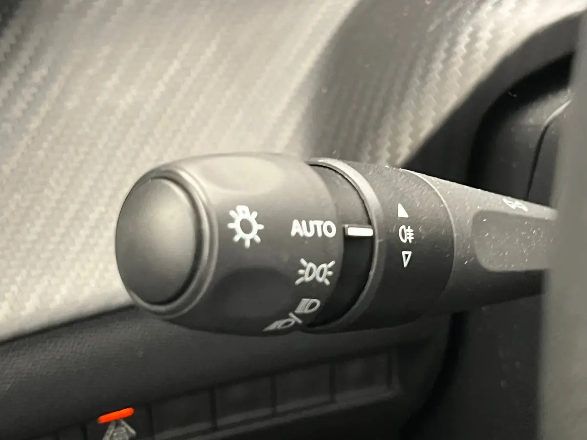 1.2 PureTech Active | Airco | Apple Carplay/Android Auto|telefoonintegratie premium | Centrale deurvergrendeling met afstandsbediening