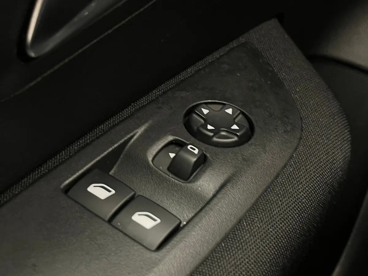 1.2 PureTech Active | Airco | Apple Carplay/Android Auto|telefoonintegratie premium | Centrale deurvergrendeling met afstandsbediening