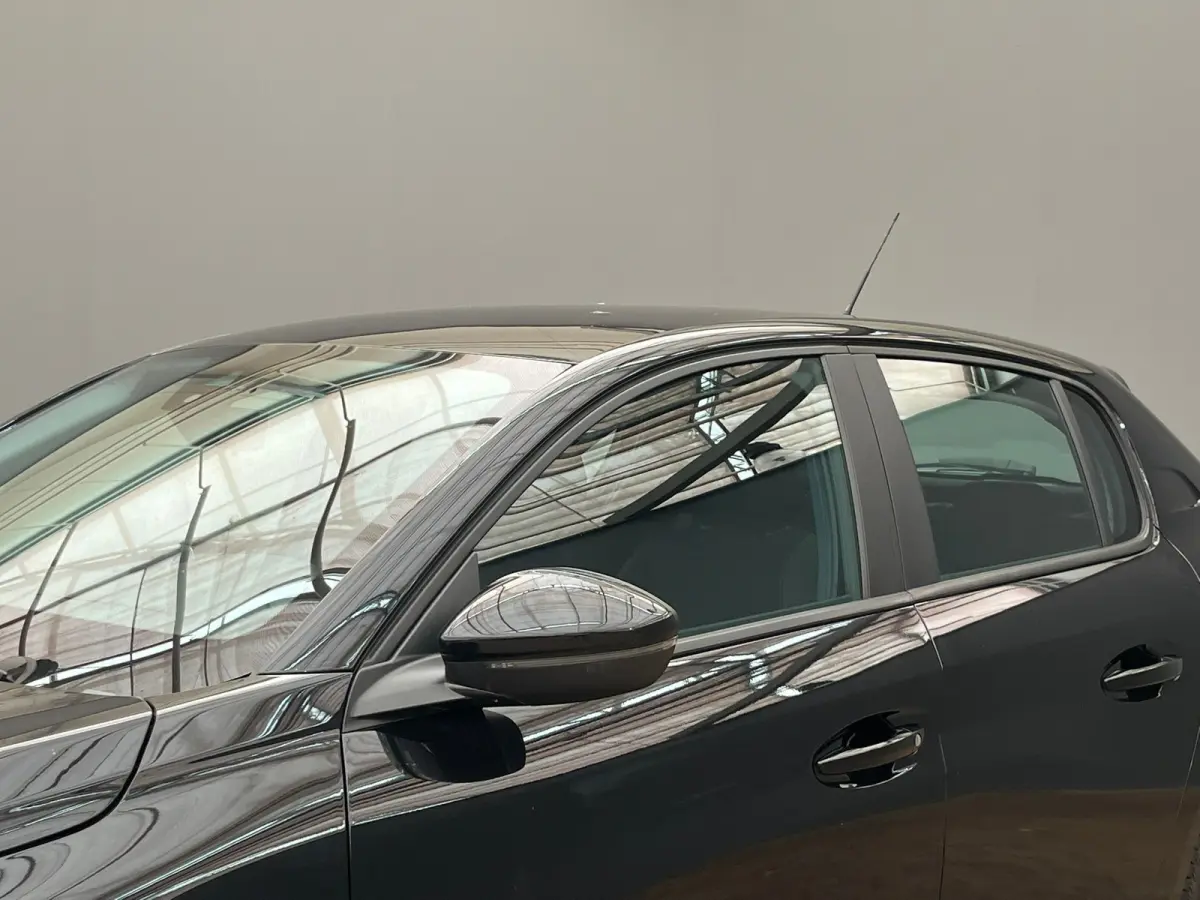 1.2 PureTech Active | Airco | Apple Carplay/Android Auto|telefoonintegratie premium | Centrale deurvergrendeling met afstandsbediening