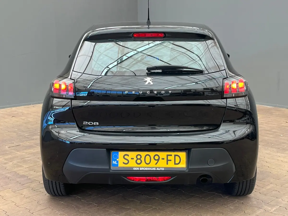 1.2 PureTech Active | Airco | Apple Carplay/Android Auto|telefoonintegratie premium | Centrale deurvergrendeling met afstandsbediening