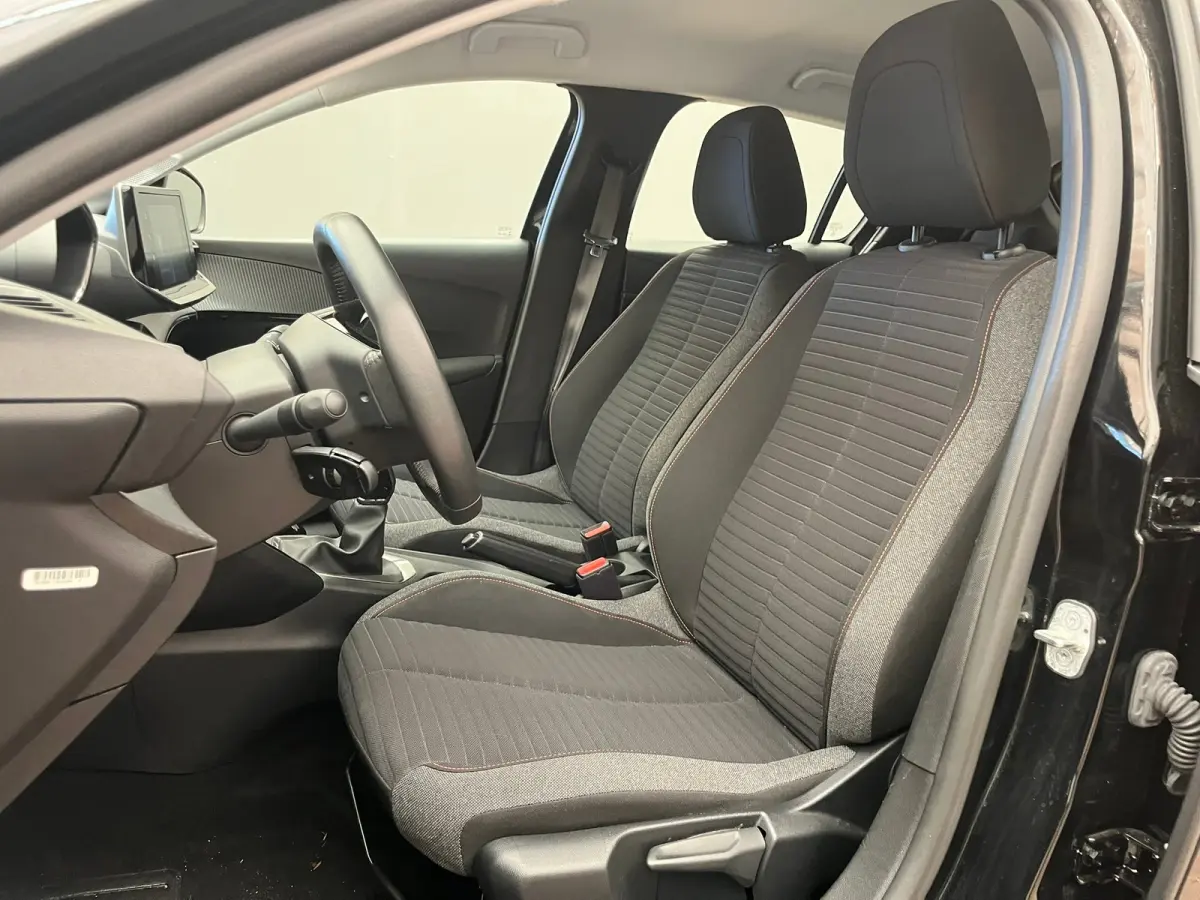 1.2 PureTech Active | Airco | Apple Carplay/Android Auto|telefoonintegratie premium | Centrale deurvergrendeling met afstandsbediening