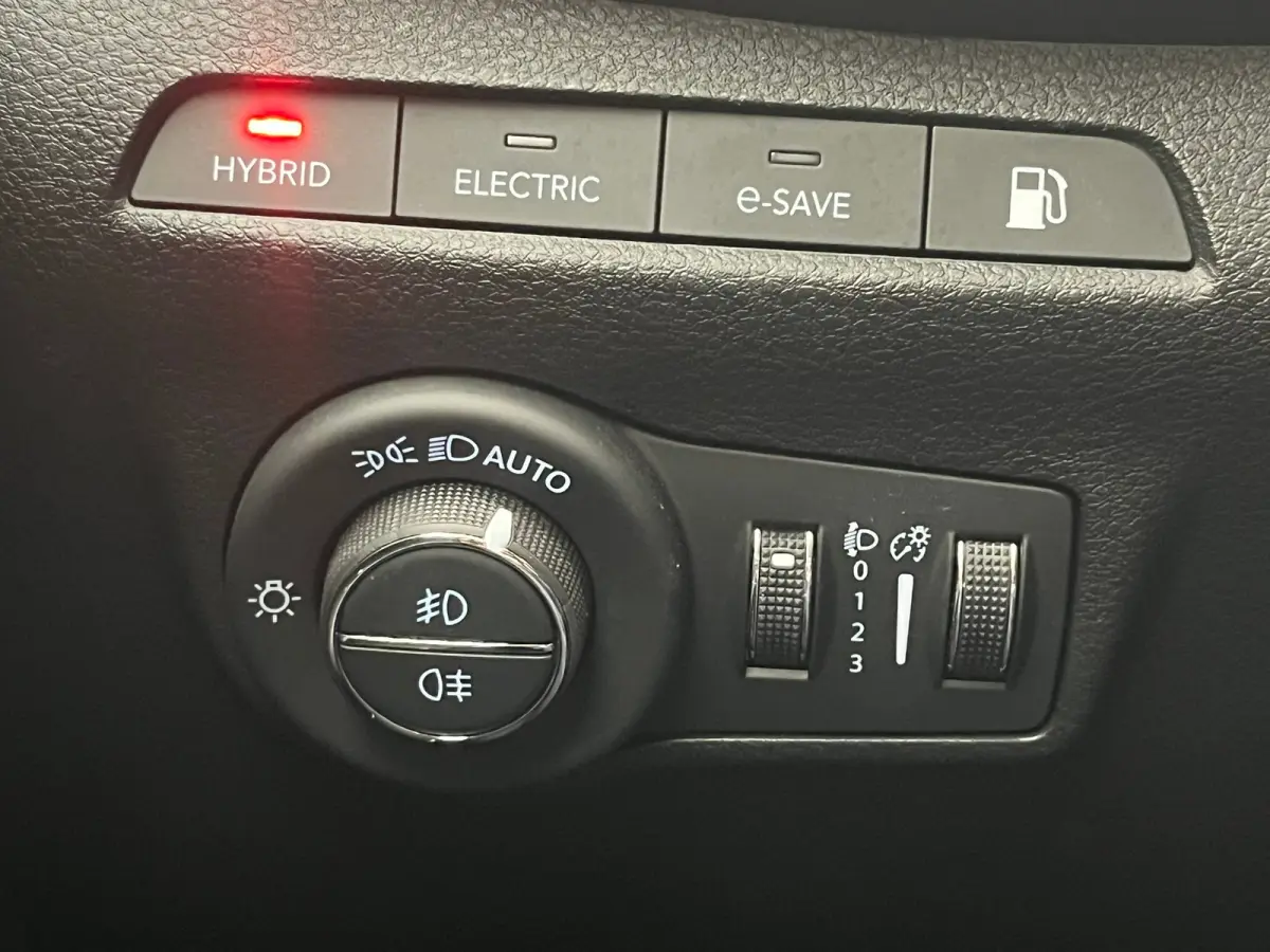 4xe 240 PLUG-IN HYBRID UPLAND AUTOMAAT | Achteruitrijcamera | Afwijkende dakkleur | Apple Carplay/Android Auto|telefoonintegratie premium