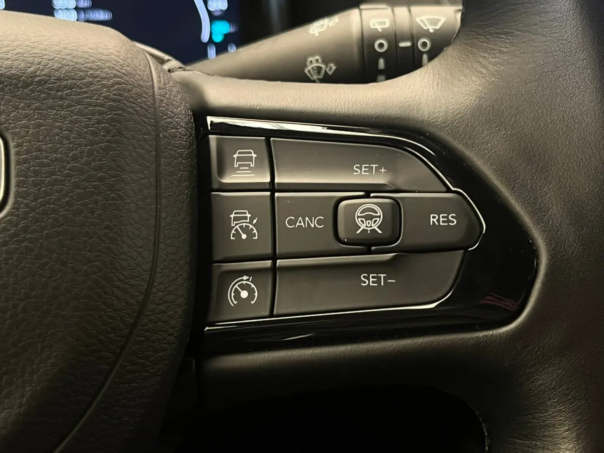 4xe 240 PLUG-IN HYBRID UPLAND AUTOMAAT | Achteruitrijcamera | Afwijkende dakkleur | Apple Carplay/Android Auto|telefoonintegratie premium