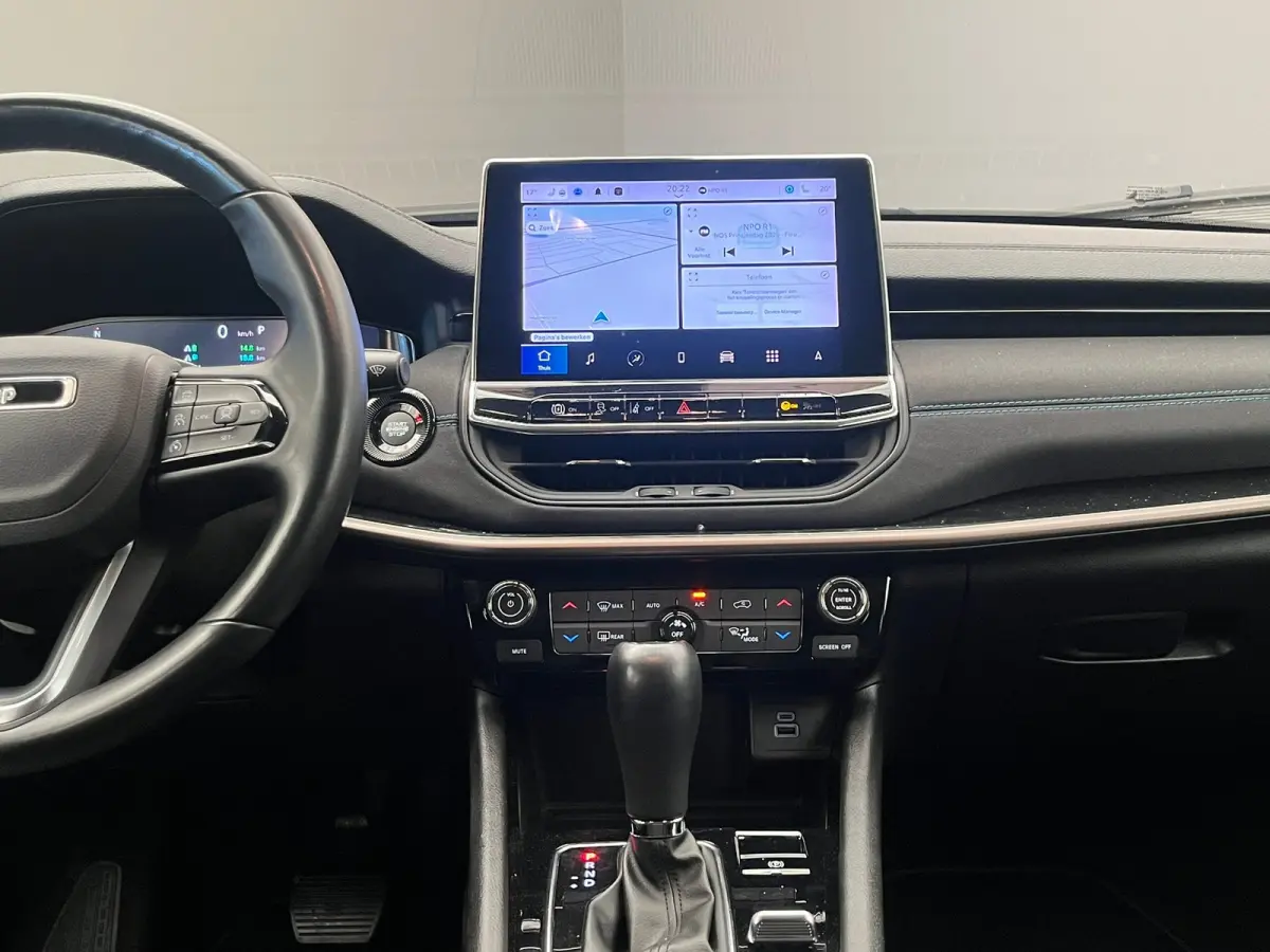4xe 240 PLUG-IN HYBRID UPLAND AUTOMAAT | Achteruitrijcamera | Afwijkende dakkleur | Apple Carplay/Android Auto|telefoonintegratie premium