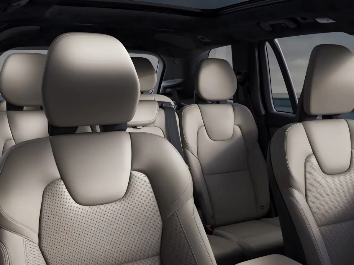 2.0 T8 Plug-in hybrid AWD Ultra Dark Exec. Ed. | 2 stoelen op derde rij | Achterbank verwarmd | Alarmsysteem