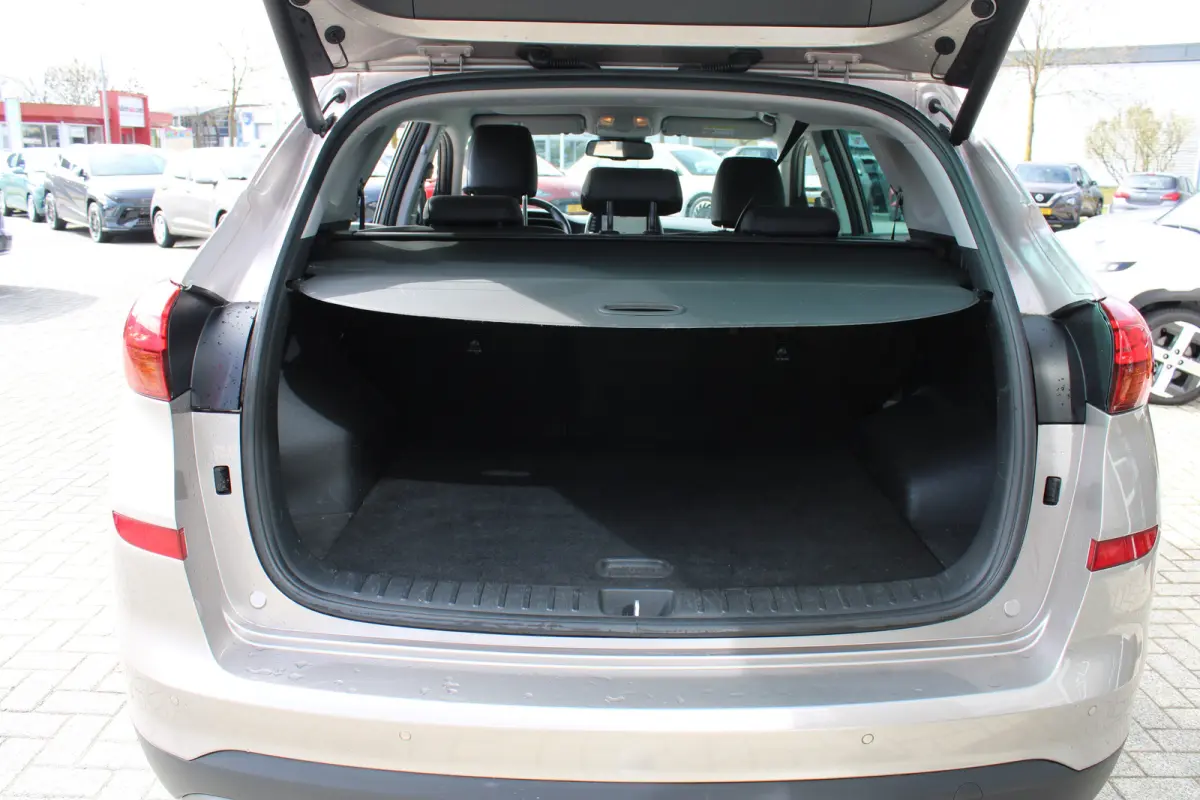 1.6 T-GDI Premium | Automaat | Stoelverwarming voor+achter | Adaptieve Cruise Control | Electrisch verstelbare bestuurderstoel | Trekhaak | Navigatie | | Achterbank in delen neerklapbaar | A