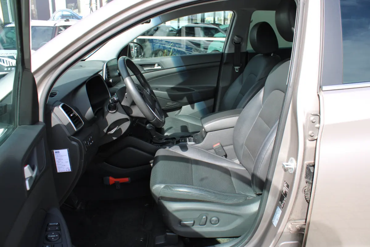 1.6 T-GDI Premium | Automaat | Stoelverwarming voor+achter | Adaptieve Cruise Control | Electrisch verstelbare bestuurderstoel | Trekhaak | Navigatie | | Achterbank in delen neerklapbaar | A