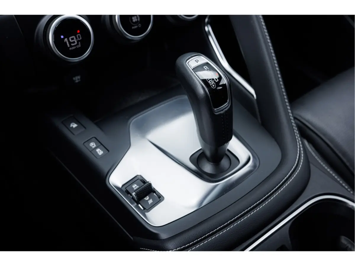 P250 AWD R-Dynamic S | Panoramadak | Elektr achterklep | Black Pack | Verwarmbare voorstoelen |