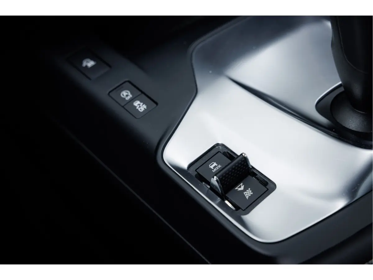 P250 AWD R-Dynamic S | Panoramadak | Elektr achterklep | Black Pack | Verwarmbare voorstoelen |