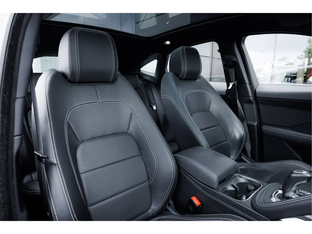 P250 AWD R-Dynamic S | Panoramadak | Elektr achterklep | Black Pack | Verwarmbare voorstoelen |