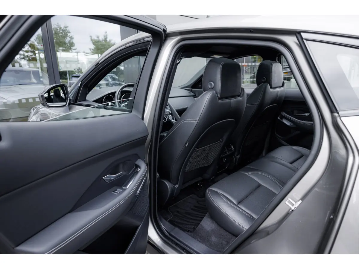 P250 AWD R-Dynamic S | Panoramadak | Elektr achterklep | Black Pack | Verwarmbare voorstoelen |