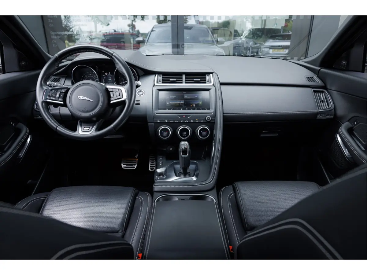 P250 AWD R-Dynamic S | Panoramadak | Elektr achterklep | Black Pack | Verwarmbare voorstoelen |