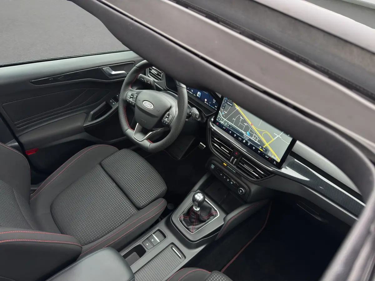 1.0 Hybrid ST Line X | Pano | Winter Pack | Adap. Cruise | Navigatie | Carplay