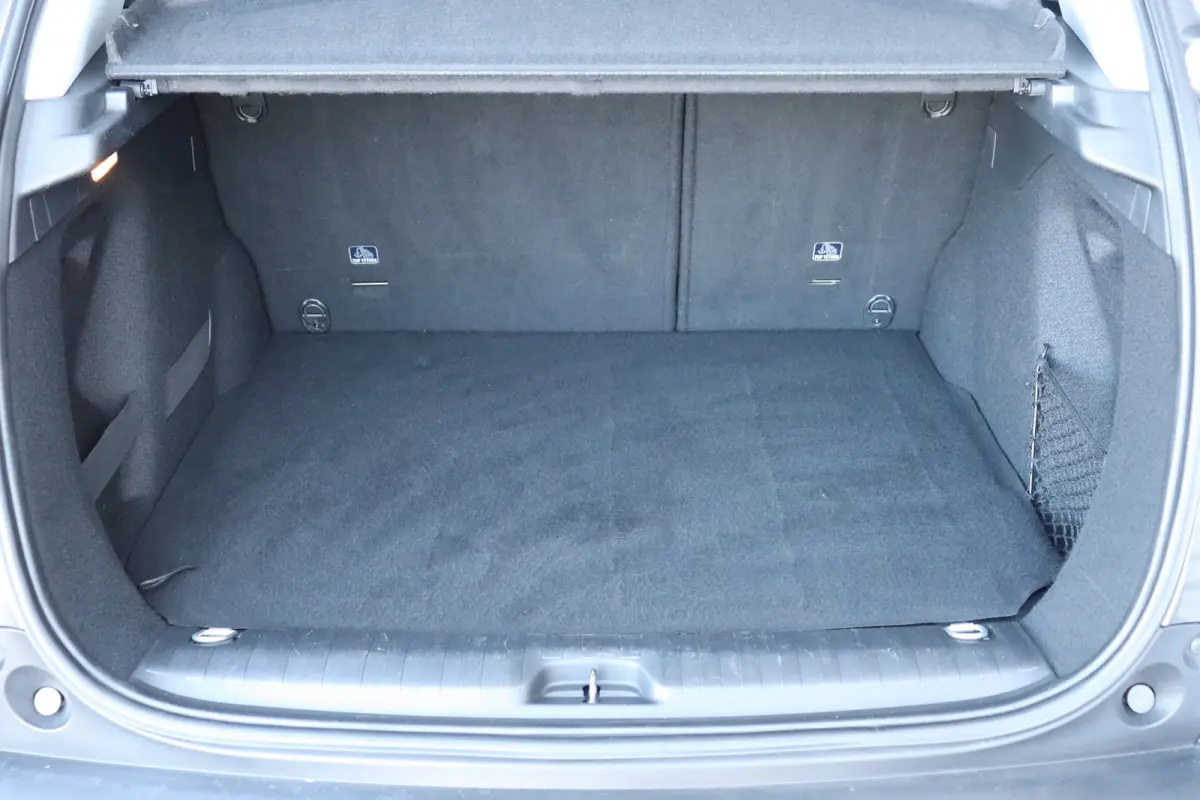 1.2 PURETECH 110PK ALLURE AUTOMAAT / NAVI / CLIMA / LED / PDC / 17" LMV / CAMERA / BLUETOOTH / CRUISECONTROL / 1E EIGENAAR / NIEUWSTAAT !!
