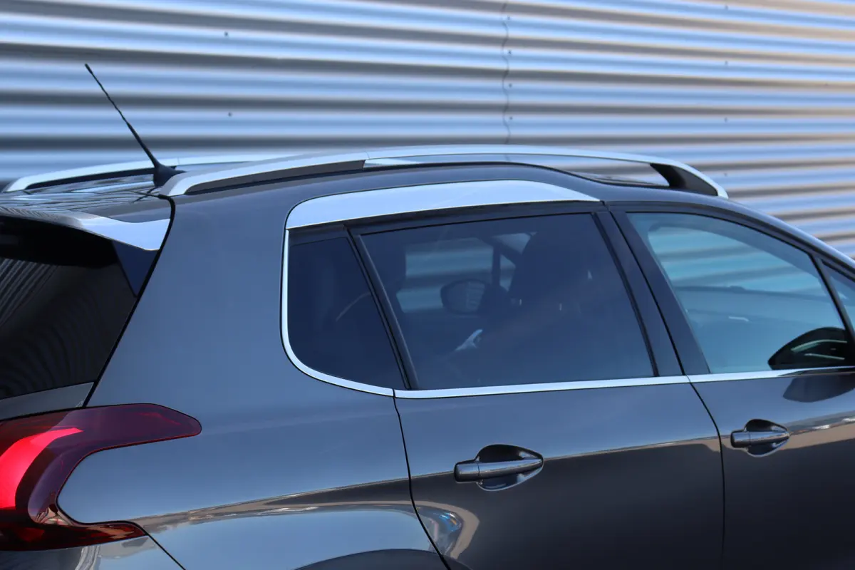 1.2 PURETECH 110PK ALLURE AUTOMAAT / NAVI / CLIMA / LED / PDC / 17" LMV / CAMERA / BLUETOOTH / CRUISECONTROL / 1E EIGENAAR / NIEUWSTAAT !!
