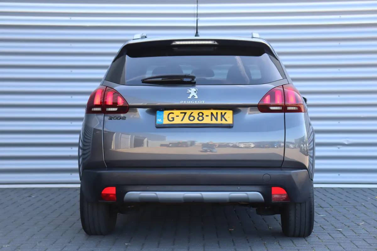 1.2 PURETECH 110PK ALLURE AUTOMAAT / NAVI / CLIMA / LED / PDC / 17" LMV / CAMERA / BLUETOOTH / CRUISECONTROL / 1E EIGENAAR / NIEUWSTAAT !!