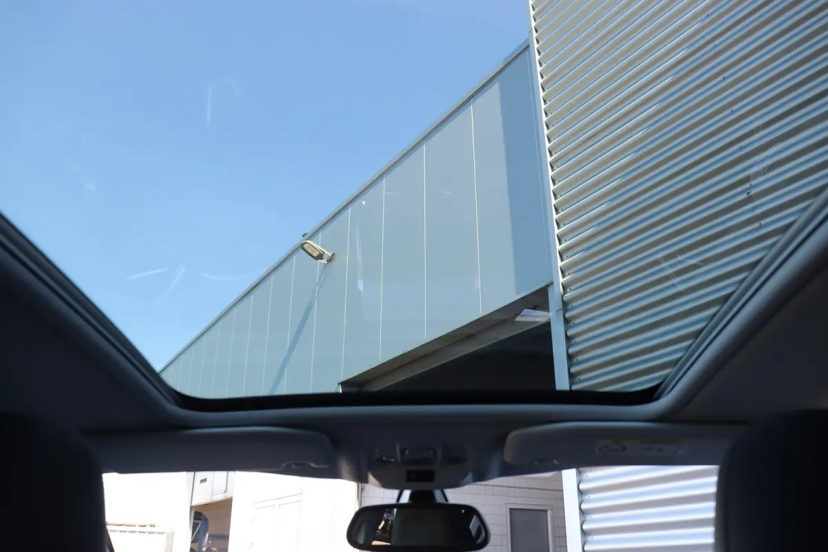 1.2 PURETECH 110PK ALLURE AUTOMAAT / NAVI / CLIMA / LED / PDC / 17" LMV / CAMERA / BLUETOOTH / CRUISECONTROL / 1E EIGENAAR / NIEUWSTAAT !!