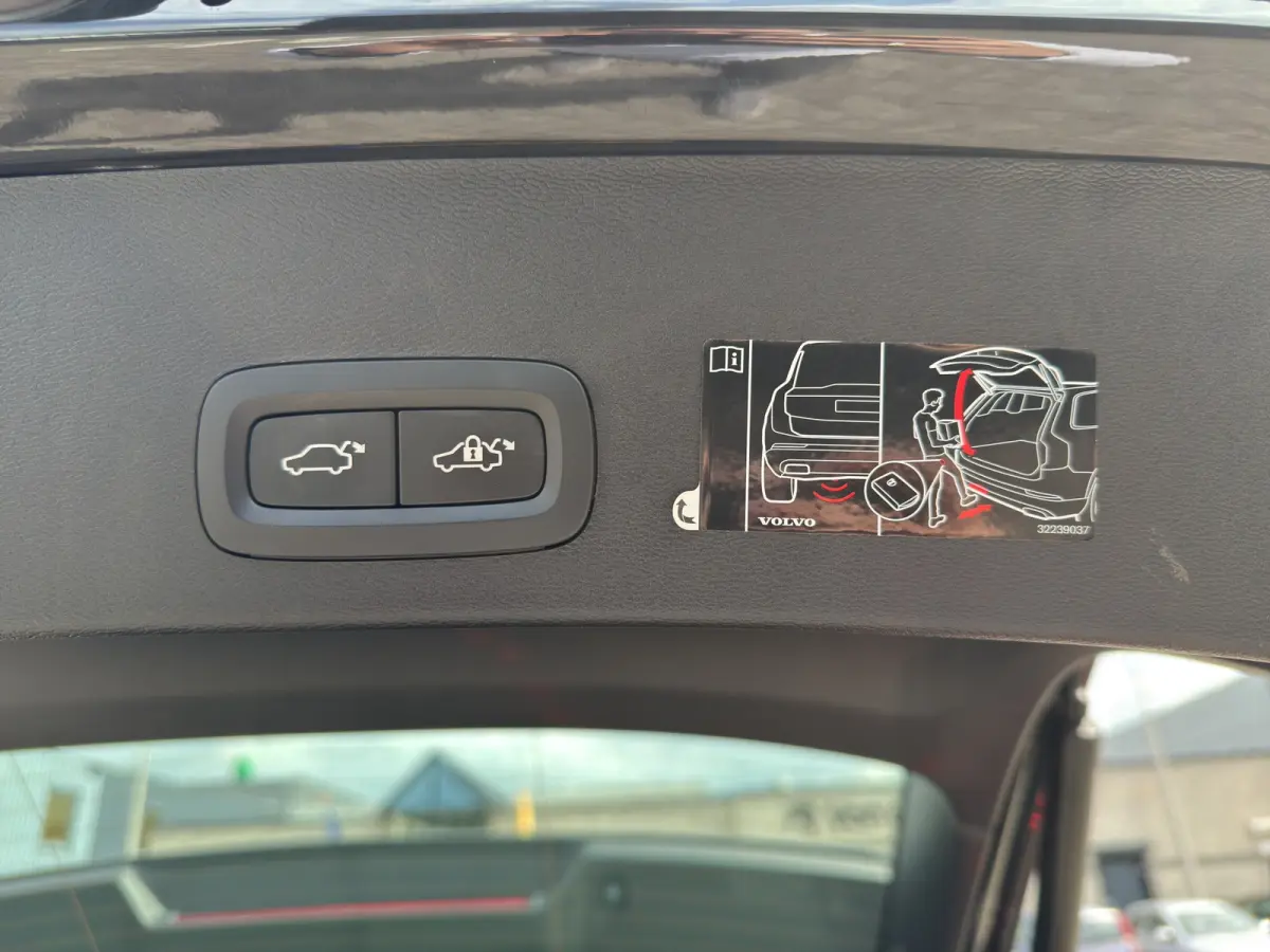 T4 Inscription Expression | Cruise control | Rijstrooksensor | Parkeersensoren voor en achter |