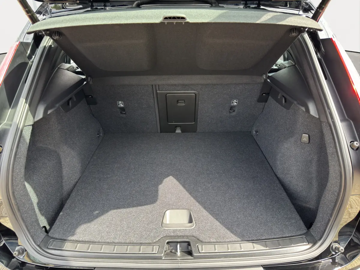 T4 Inscription Expression | Cruise control | Rijstrooksensor | Parkeersensoren voor en achter |