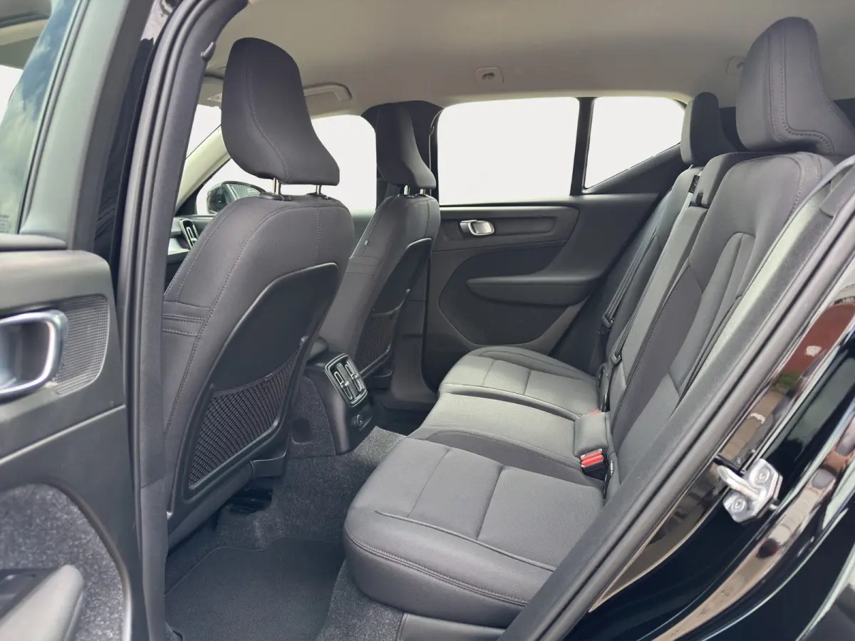 T4 Inscription Expression | Cruise control | Rijstrooksensor | Parkeersensoren voor en achter |
