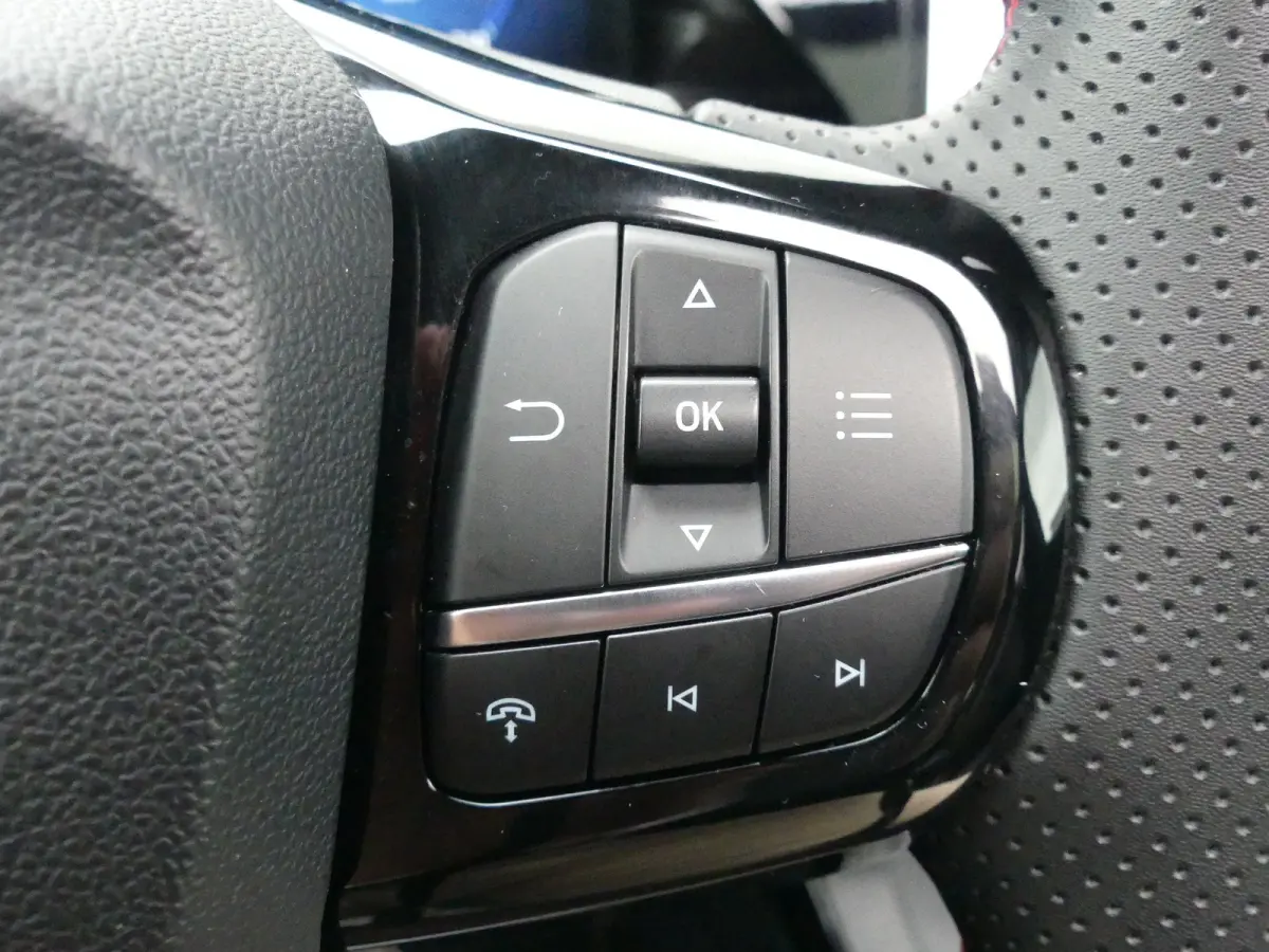 1.0 EcoBoost 125PK ST-Line X | PANORAMADAK | ADAPTIVE CRUISE | DODEHOEKDETECTIE | STOEL+STUUR+VOORRUITVERWARMING | ELEKTRISCHE ACHTERKLEP | CAMERA |