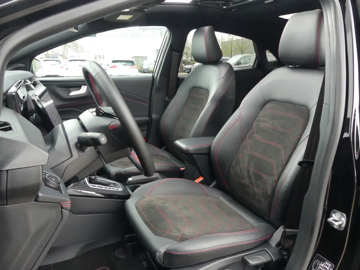 1.0 EcoBoost 125PK ST-Line X | PANORAMADAK | ADAPTIVE CRUISE | DODEHOEKDETECTIE | STOEL+STUUR+VOORRUITVERWARMING | ELEKTRISCHE ACHTERKLEP | CAMERA |