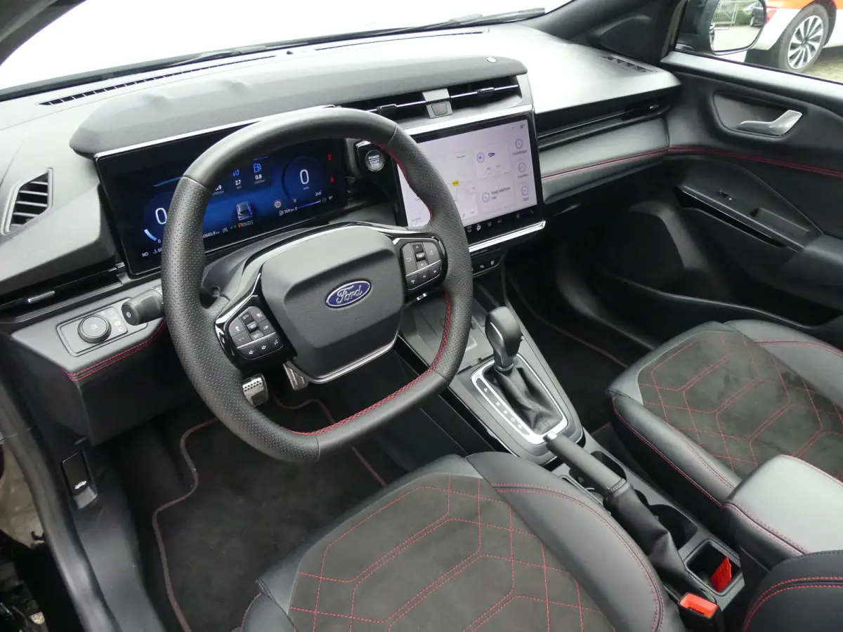 1.0 EcoBoost 125PK ST-Line X | PANORAMADAK | ADAPTIVE CRUISE | DODEHOEKDETECTIE | STOEL+STUUR+VOORRUITVERWARMING | ELEKTRISCHE ACHTERKLEP | CAMERA |