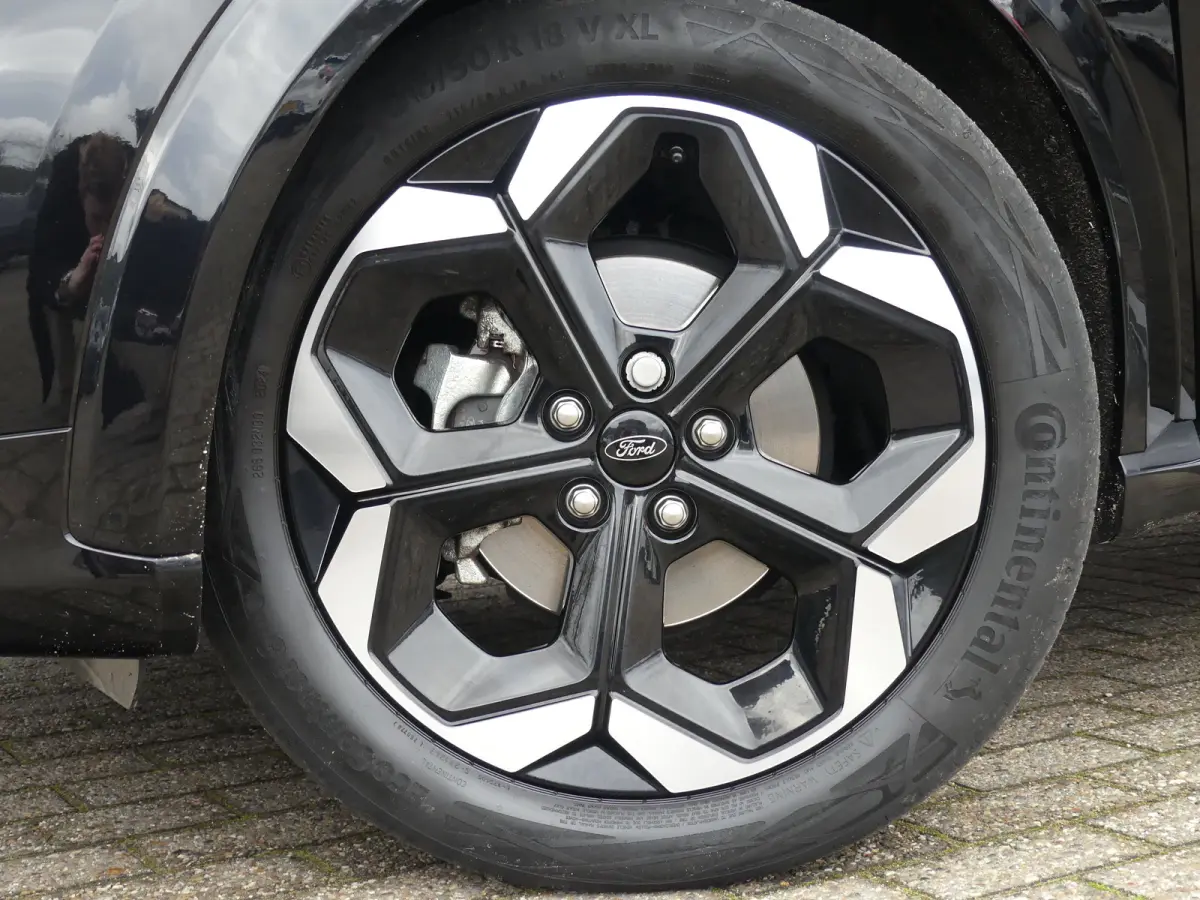 1.0 EcoBoost 125PK ST-Line X | PANORAMADAK | ADAPTIVE CRUISE | DODEHOEKDETECTIE | STOEL+STUUR+VOORRUITVERWARMING | ELEKTRISCHE ACHTERKLEP | CAMERA |