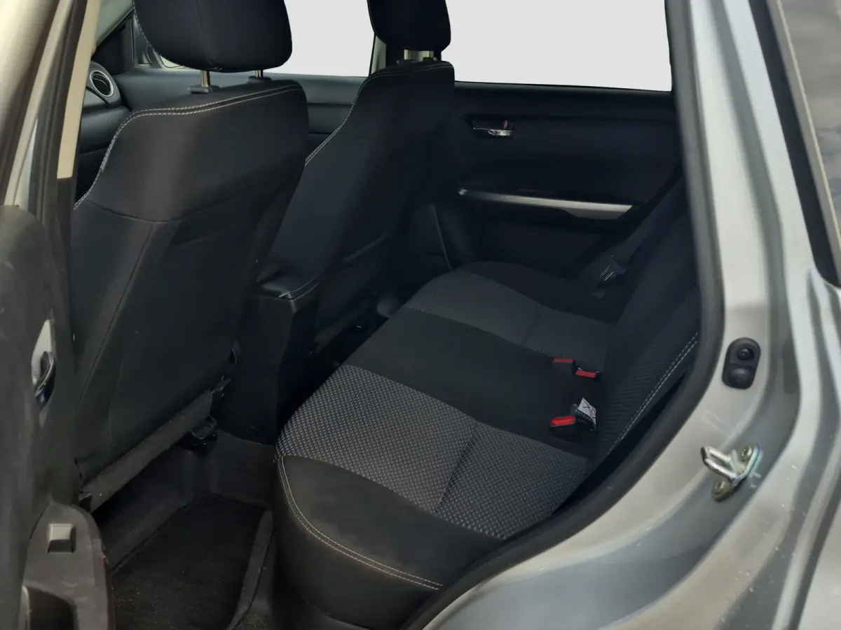1.5 Hybrid Select Trekhaak | Stoelverwarming | Full LED | Keyless | Camera | Adaptive CC |