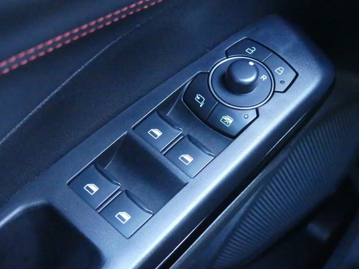 1.0 EcoBoost 125PK ST-Line X Automaat | ADAPTIVE CRUISE | DODEHOEKDETECTIE | PANORAMADAK | CAMERA | B&O AUDIO | STOEL+STUUR+VOORRUITVERWARMING |