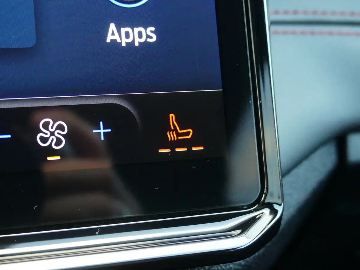 1.0 EcoBoost 125PK ST-Line X Automaat | ADAPTIVE CRUISE | DODEHOEKDETECTIE | PANORAMADAK | CAMERA | B&O AUDIO | STOEL+STUUR+VOORRUITVERWARMING |