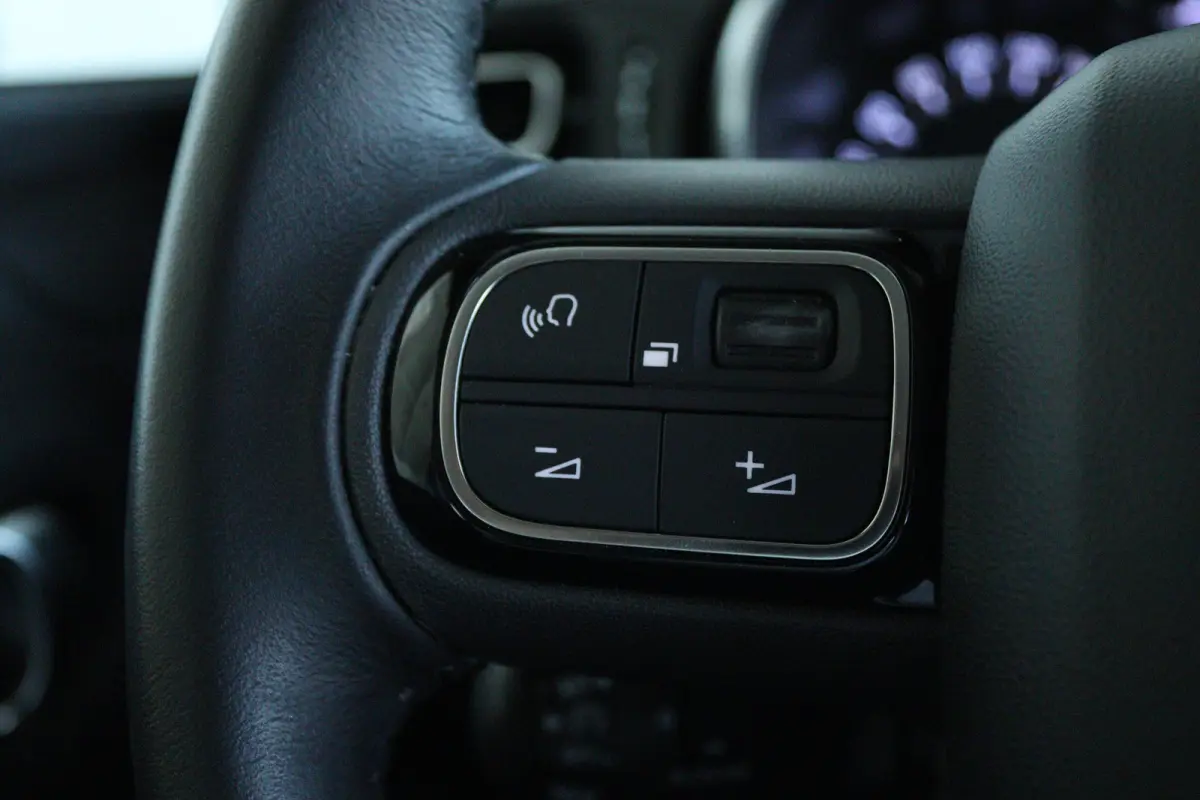 1.2 83PK Max | Cruise Control | Stoelverwarming | Camera | Keyless | LED | Navi | Carplay | Comfortstoelen | 17 Inch |