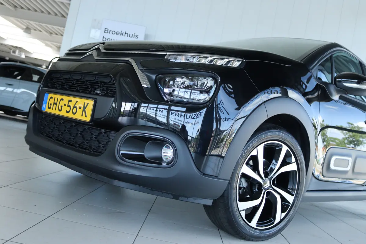 1.2 83PK Max | Cruise Control | Stoelverwarming | Camera | Keyless | LED | Navi | Carplay | Comfortstoelen | 17 Inch |