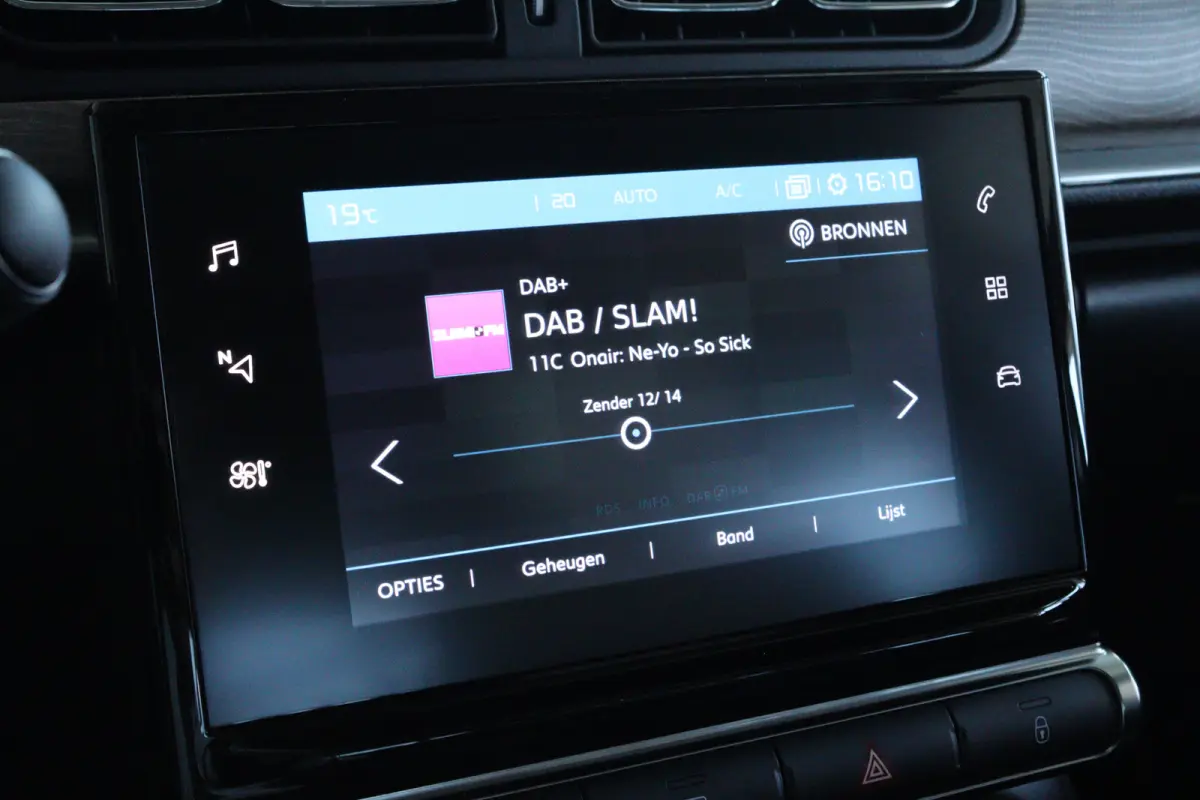 1.2 83PK Max | Cruise Control | Stoelverwarming | Camera | Keyless | LED | Navi | Carplay | Comfortstoelen | 17 Inch |