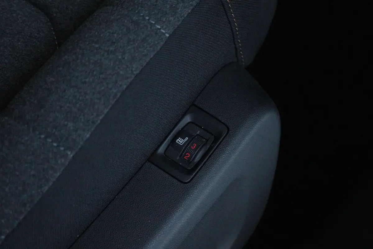 1.2 83PK Max | Cruise Control | Stoelverwarming | Camera | Keyless | LED | Navi | Carplay | Comfortstoelen | 17 Inch |
