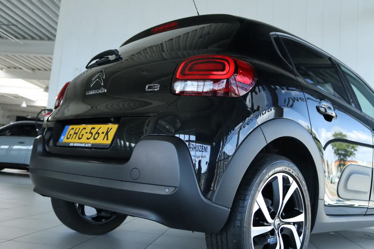 1.2 83PK Max | Cruise Control | Stoelverwarming | Camera | Keyless | LED | Navi | Carplay | Comfortstoelen | 17 Inch |