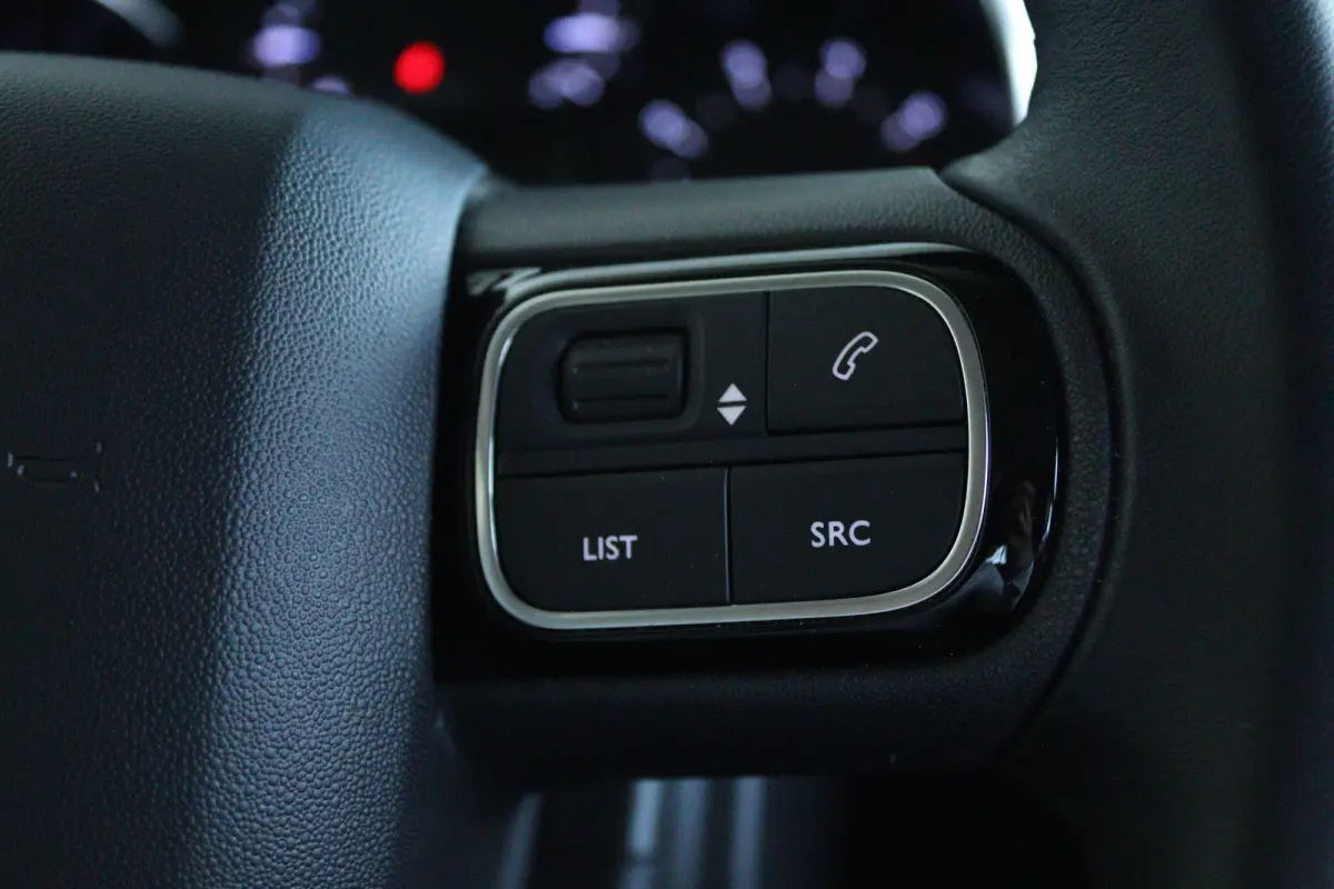 1.2 83PK Max | Cruise Control | Stoelverwarming | Camera | Keyless | LED | Navi | Carplay | Comfortstoelen | 17 Inch |
