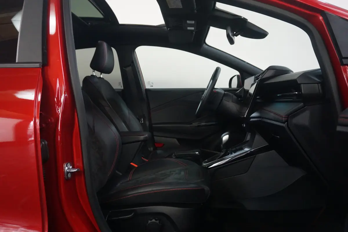 1.0 EcoBoost ST-Line X | Panoramadak | Driver Assistance Pack | Winter Pack | Matrix LED |