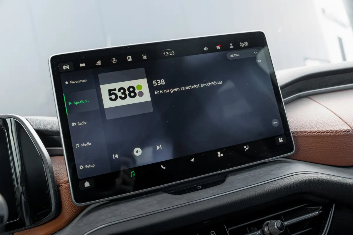 1.5 TSI 204 PK PHEV Business Edition Achteruitrijcamera | Adaptive cruise control | Keyless entry | Dodehoekdetectie | Carplay