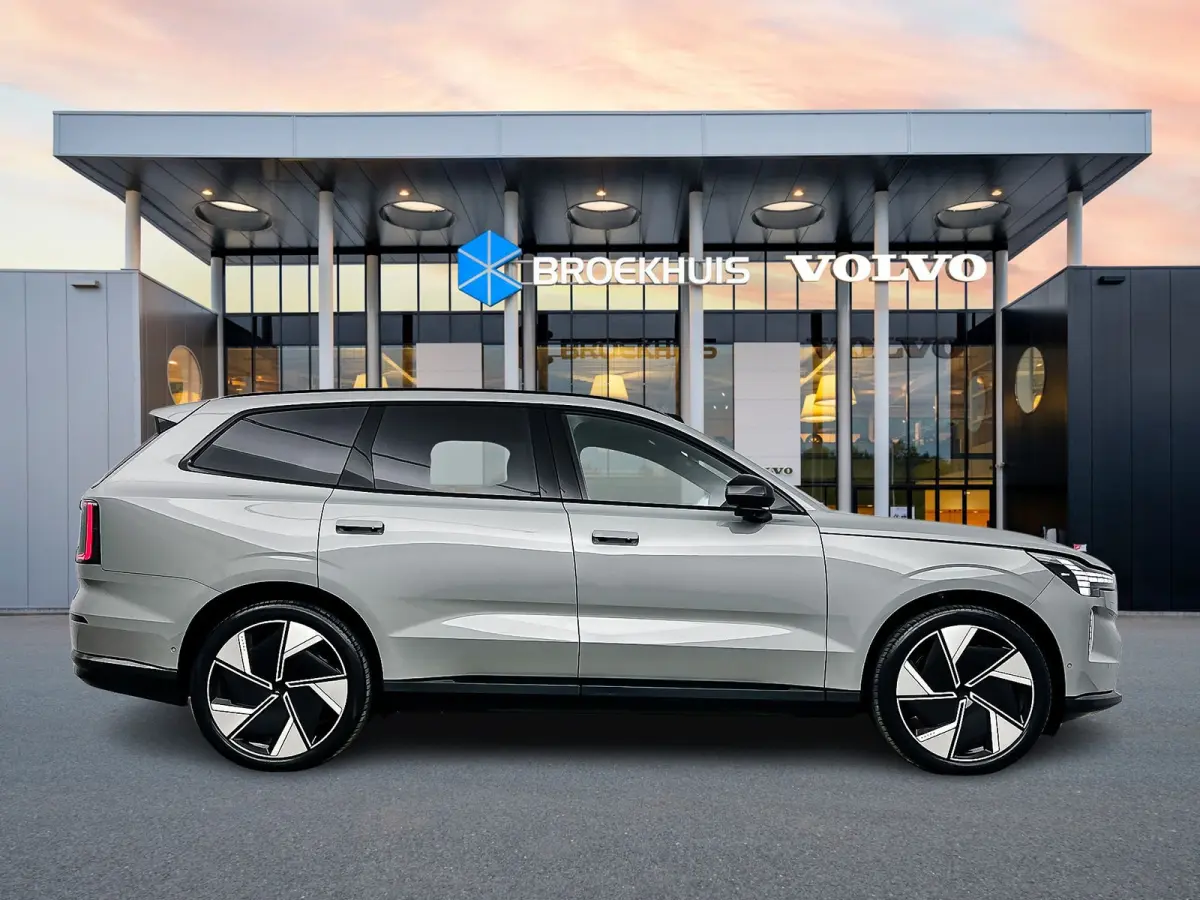 Twin Motor Performance Ultra 111kWh | NEW Core Computer | 22" | Luchtvering | Pilot Assist Pack | Trekhaak | Climate Pack | Getint glas | Massage stoelen | Head-up | Bose Audio | Matrix LED 