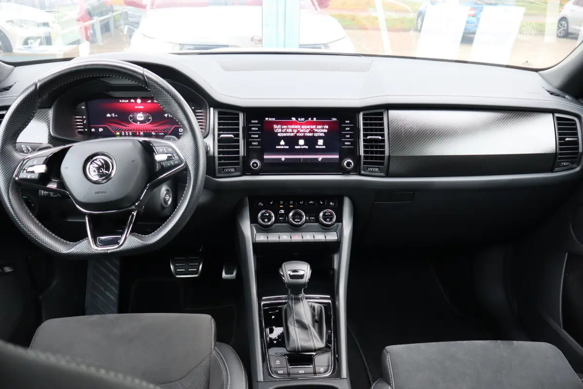 1.5 TSI MHEV Sportline Business 150PK | Achteruitrijcamera | Dodehoek detectie | Keyless entry