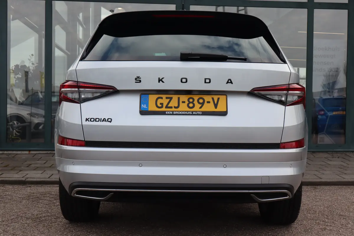 1.5 TSI MHEV Sportline Business 150PK | Achteruitrijcamera | Dodehoek detectie | Keyless entry