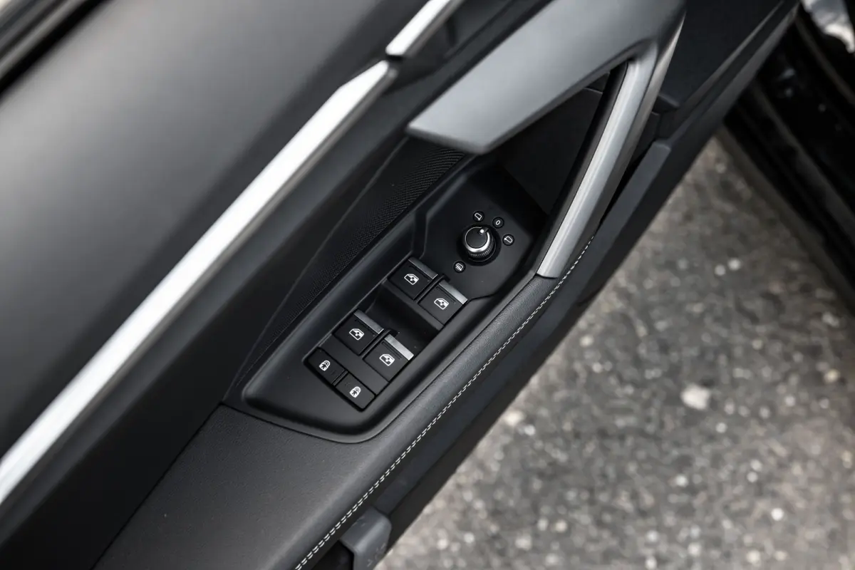 30 TFSI S edition | Apple Carplay/Android Auto|telefoonintegratie premium | Extra getint glas | LED achterlichten
